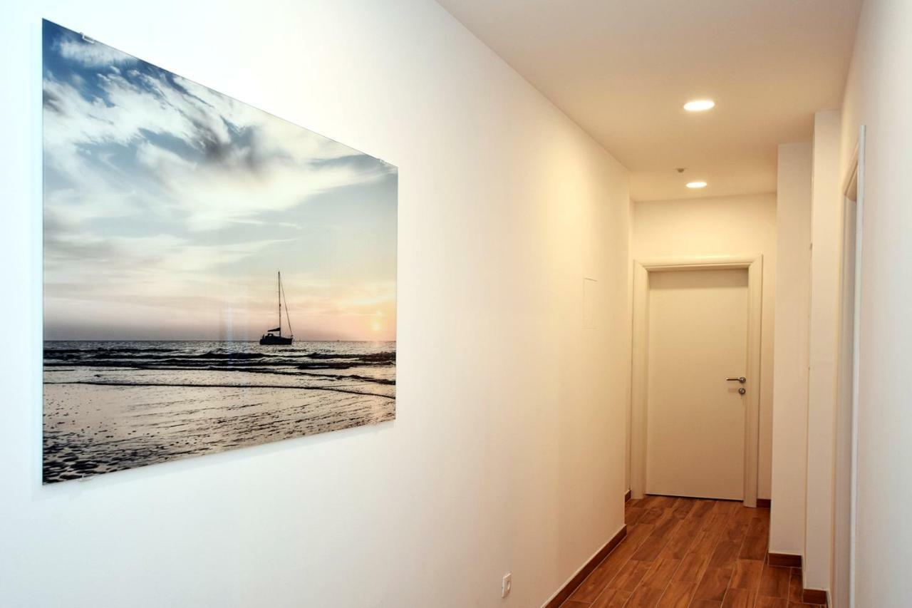 Apartment Four Corners